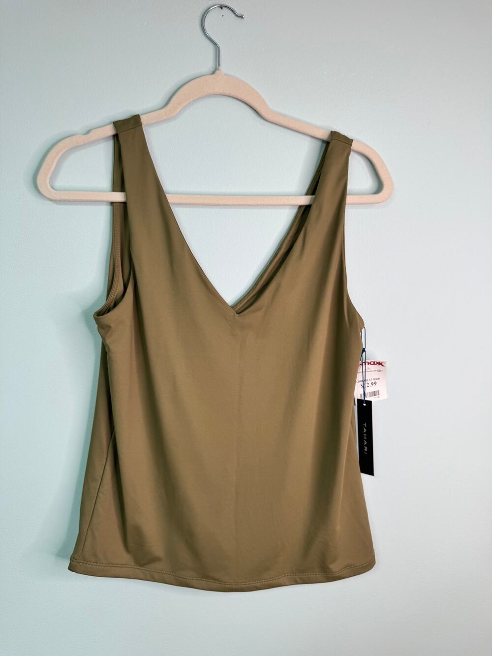 NWT! Tahari Modern Essential Lined V-Neck Tank- Size Large - Olive Green